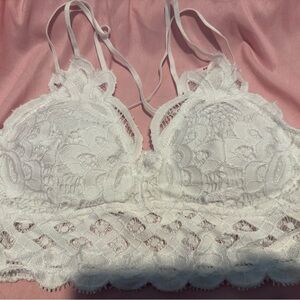 Elegant White Lace Bralette - Boutique